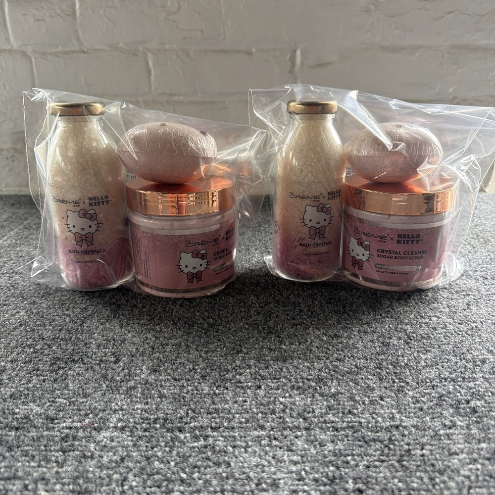 The Creme Shop X Hello Kitty Lovely Luxury Set Coco Rose Scented Bath Bomb,Scrub - Picture 15 of 15